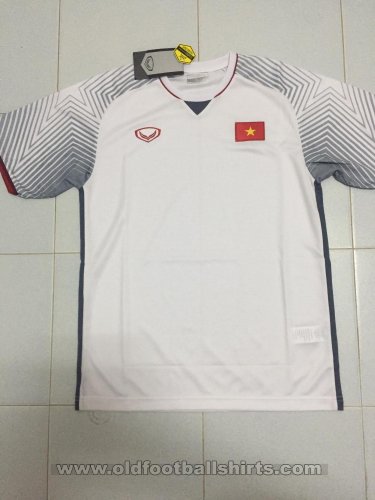Vietnam Away football shirt 2018 - 2019