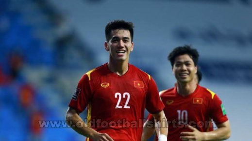 Vietnam Home football shirt 2021 - 2022