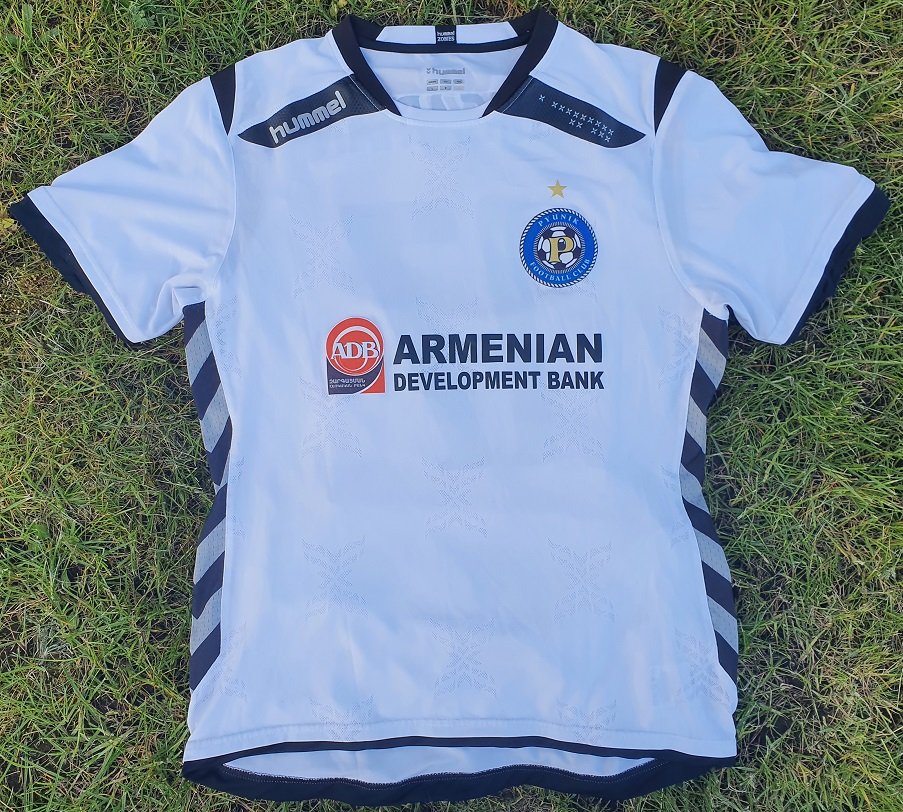fc pyunik jersey