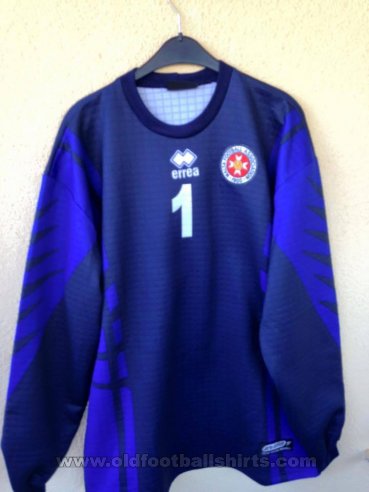 Malta Goalkeeper football shirt 2004 - 2005