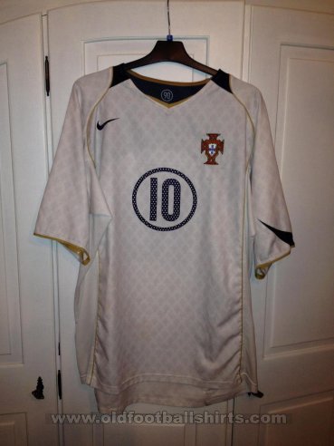 Portugal Away football shirt 2004 - 2006