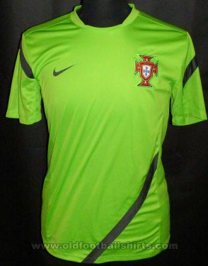 Portugal Training/Leisure football shirt 2004 - 2014