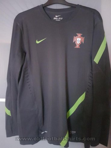 Portugal Training/Leisure football shirt 2012 - 2013