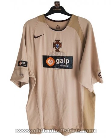 Portugal Training/Leisure football shirt 2004