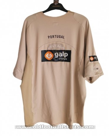 Portugal Training/Leisure football shirt 2004