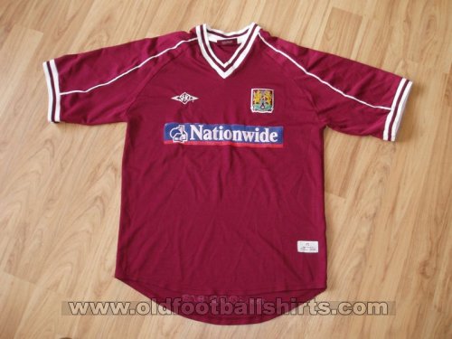 Northampton Town Home football shirt 2001 - 2003