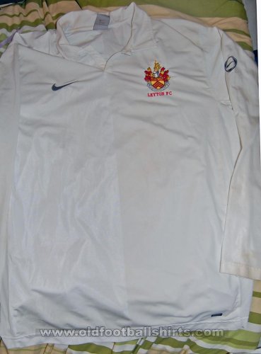 Leyton Home football shirt 2008 - 2009