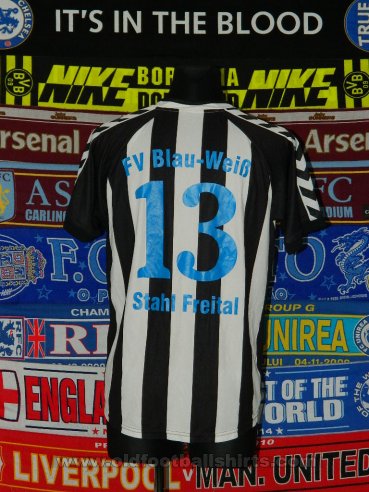FV Blau-Weiß Stahl Freital Away football shirt (unknown year)