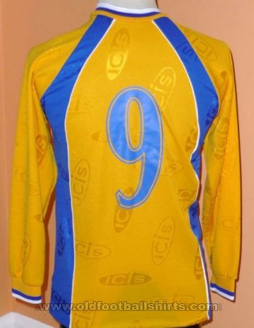 Staines Town Home camisa de futebol (unknown year)