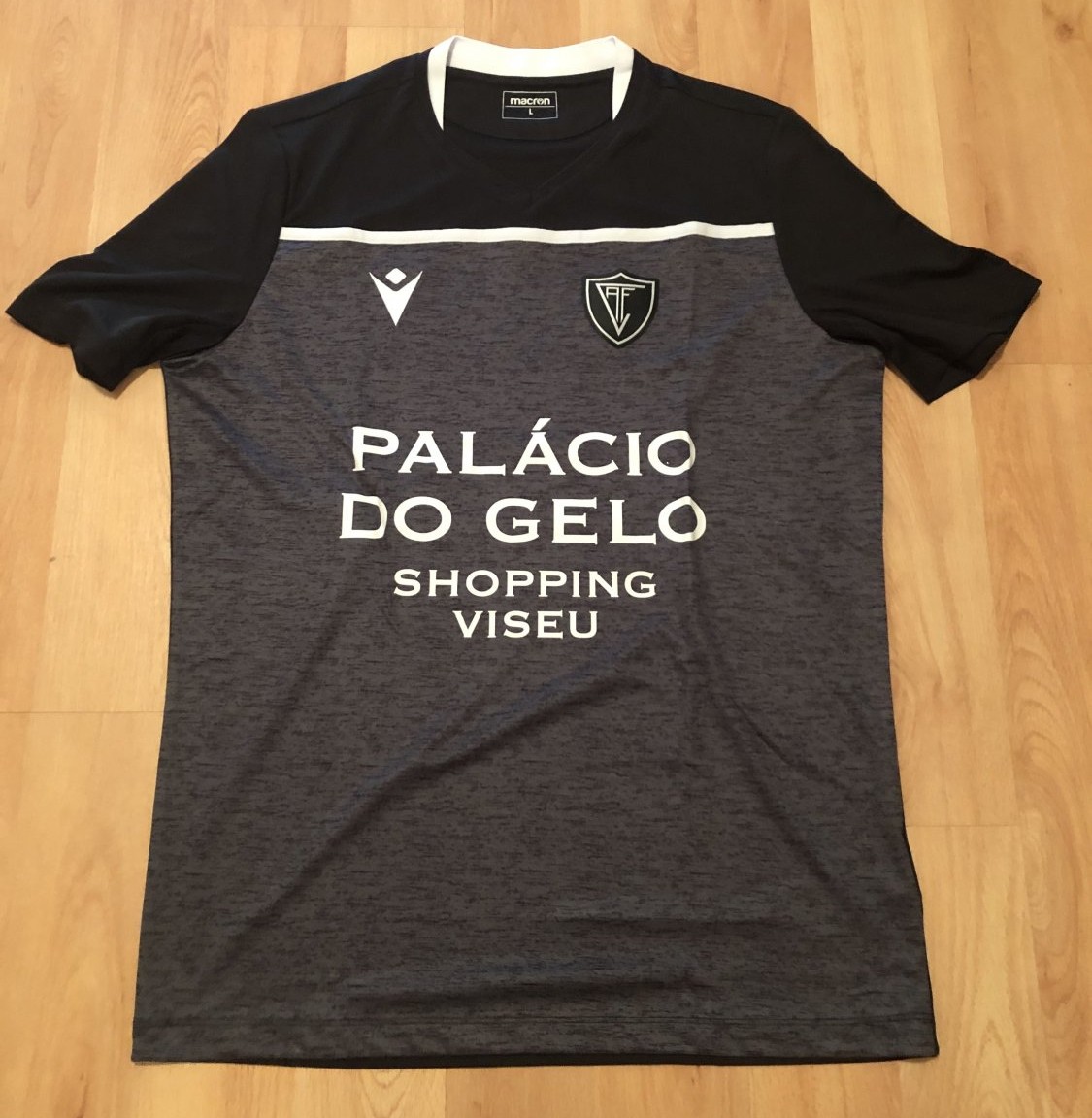 Fanion Du Club Académico De Futebol Viseu 1914 - Pennant Club Portugais