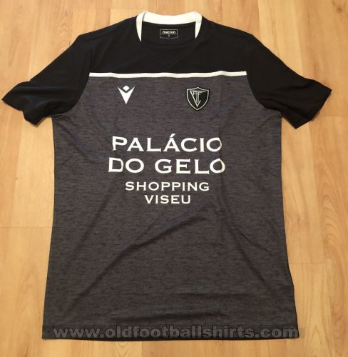 Académico de Viseu FC Home football shirt 2019 - 2020