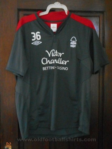 Nottingham Forest Träning/fritid fotbollströja 2010 - 2012