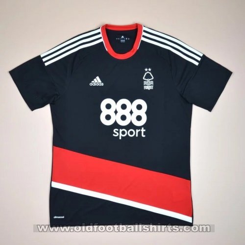 Nottingham Forest Выездная футболка 2016 - 2017