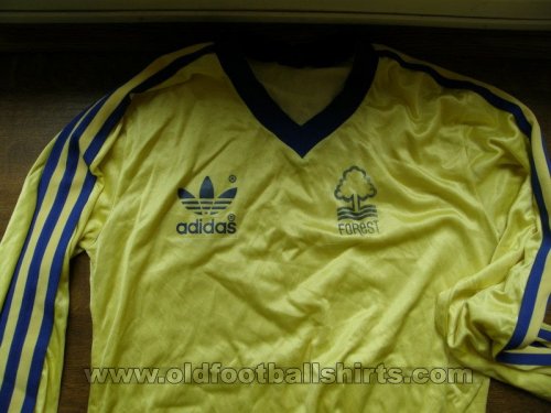 Nottingham Forest Away football shirt 1977 - 1980
