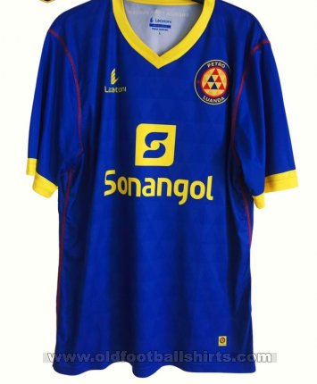 Petro Atlético de Luanda Away football shirt 2018 - 2019