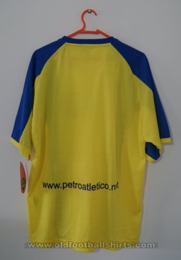 Petro Atlético de Luanda Home football shirt 2006
