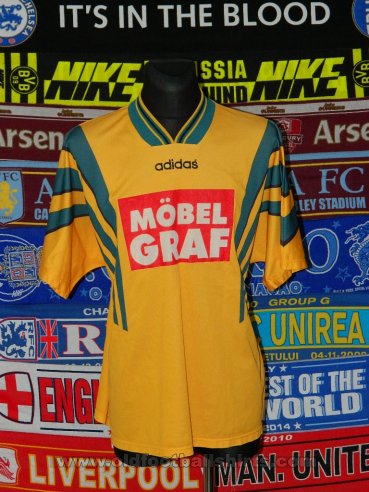 SV Grün-Weiss Pirna e.V. Away football shirt (unknown year)