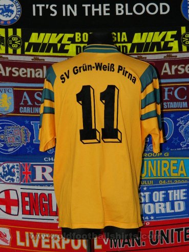 SV Grün-Weiss Pirna e.V. Away football shirt (unknown year)