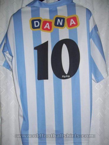 Club Atlético Victoriano Arenas Home football shirt 2002
