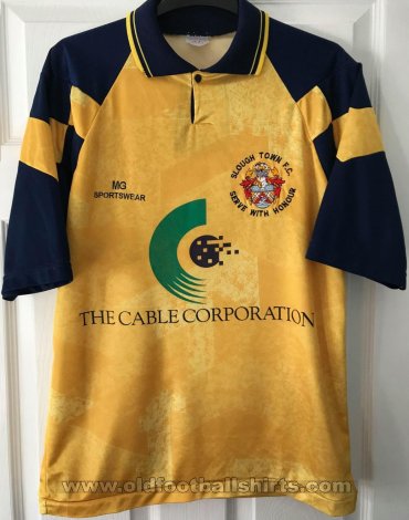 Slough Town Home football shirt 1997 - 1998