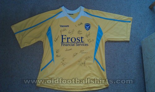 Canvey Island Home football shirt 2007 - 2008
