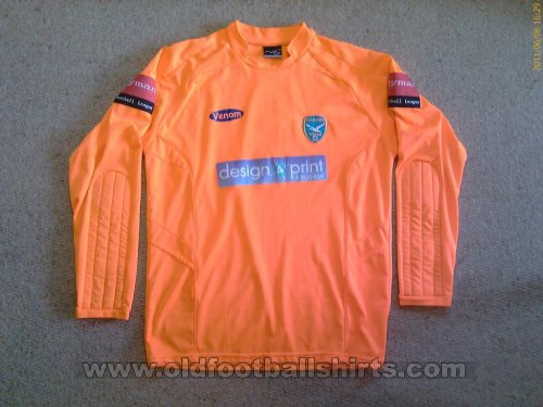 Canvey Island Goalkeeper football shirt 2010 - 2011