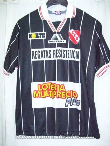 Regatas de Resistencia Away football shirt 2001