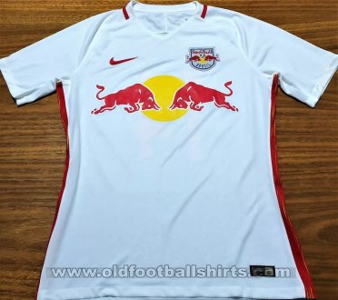 Red Bull Brasil  Home football shirt 2016 - 2017