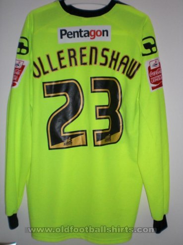 Oldham Athletic Goalkeeper football shirt 2009 - 2010