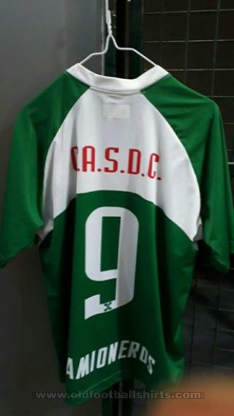 Club Atlético Social y Deportivo Camioneros Home football shirt 2016