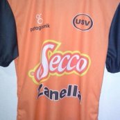 Home football shirt 2013