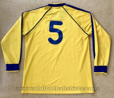 Newport (Isle of Wight) Home football shirt (unknown year)