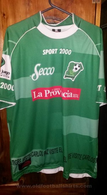 Deportivo Mandiyú Home football shirt 2015