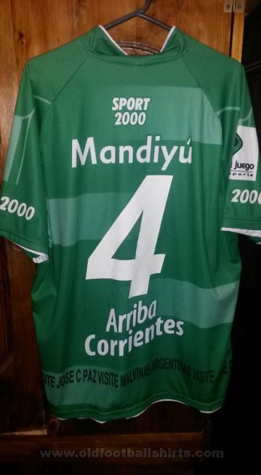 Deportivo Mandiyú Home football shirt 2015