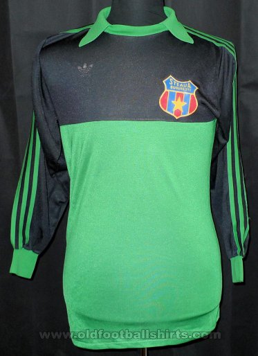 CSA Steaua București Goalkeeper football shirt 1980 - 1984