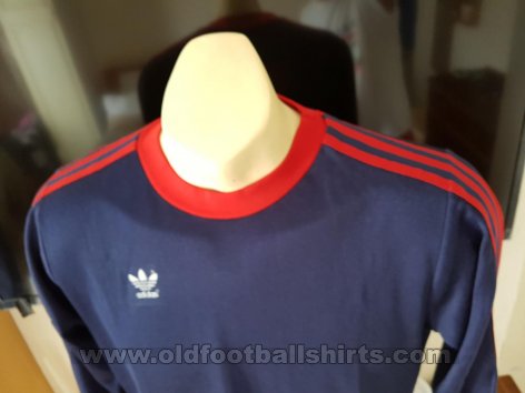 CSA Steaua București Home football shirt 1985 - 1986