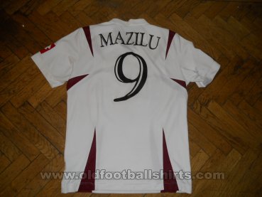 Rapid Bucharest Home football shirt 2009 - 2010