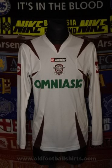 Rapid Bucharest Away football shirt 2008 - 2009