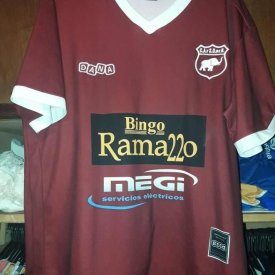 Defensores de Belgrano de Villa Ramallo Home baju bolasepak 2017 sponsored by Bingo Rama22o