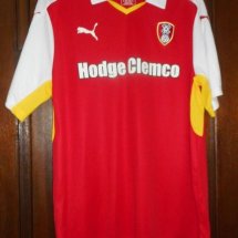 Rotherham United Home camisa de futebol 2016 - 2017 sponsored by Hodge Clemco