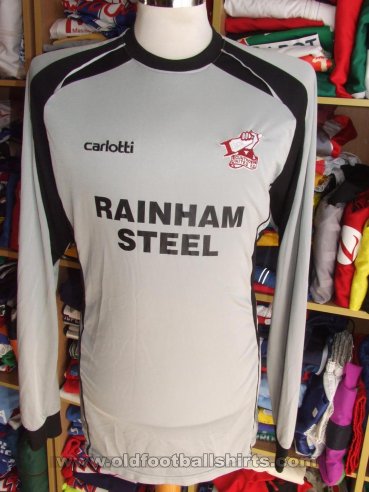 Scunthorpe United Goalkeeper football shirt 2009 - 2010