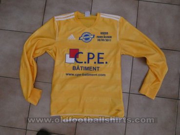 USCCO Compiegne Womens Teams football shirt 2010 - 2011