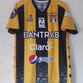 Aurora Fútbol Club Home football shirt 2019 - 2020 sponsored by Bantrab
