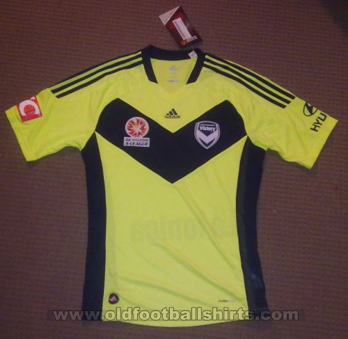 Melbourne Victory Away football shirt 2011 - 2012