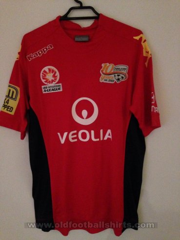 Adelaide United Home baju bolasepak 2013 - 2014