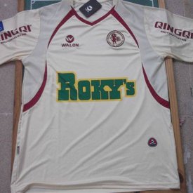 León de Huánuco Home football shirt 2012 sponsored by Roxy’s