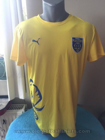 Kerala Blasters Home football shirt 2015 - 2016