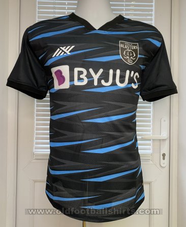 Kerala Blasters Away football shirt 2021 - 2022