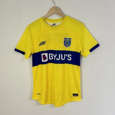 Kerala Blasters Home football shirt 2022 - 2023