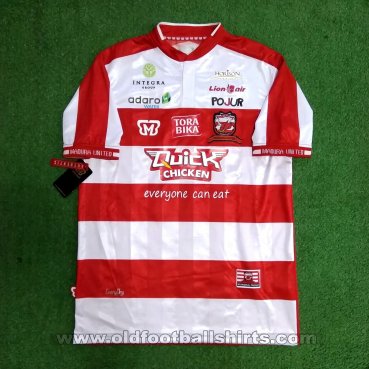 Madura United Home football shirt 2018 - 2019